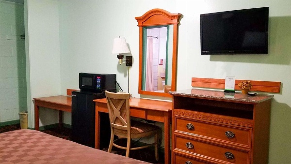 American Inn & Suites Childress image 11