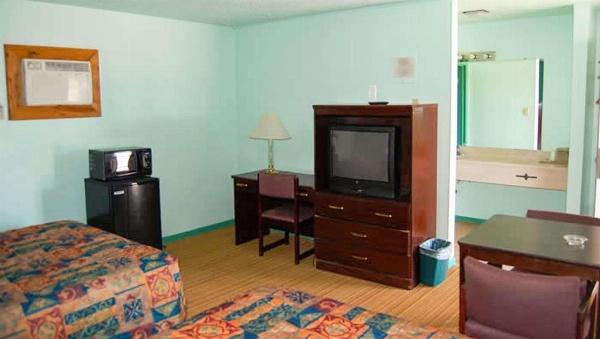American Inn & Suites Childress image 9