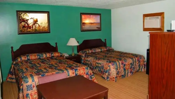 American Inn & Suites Childress 8